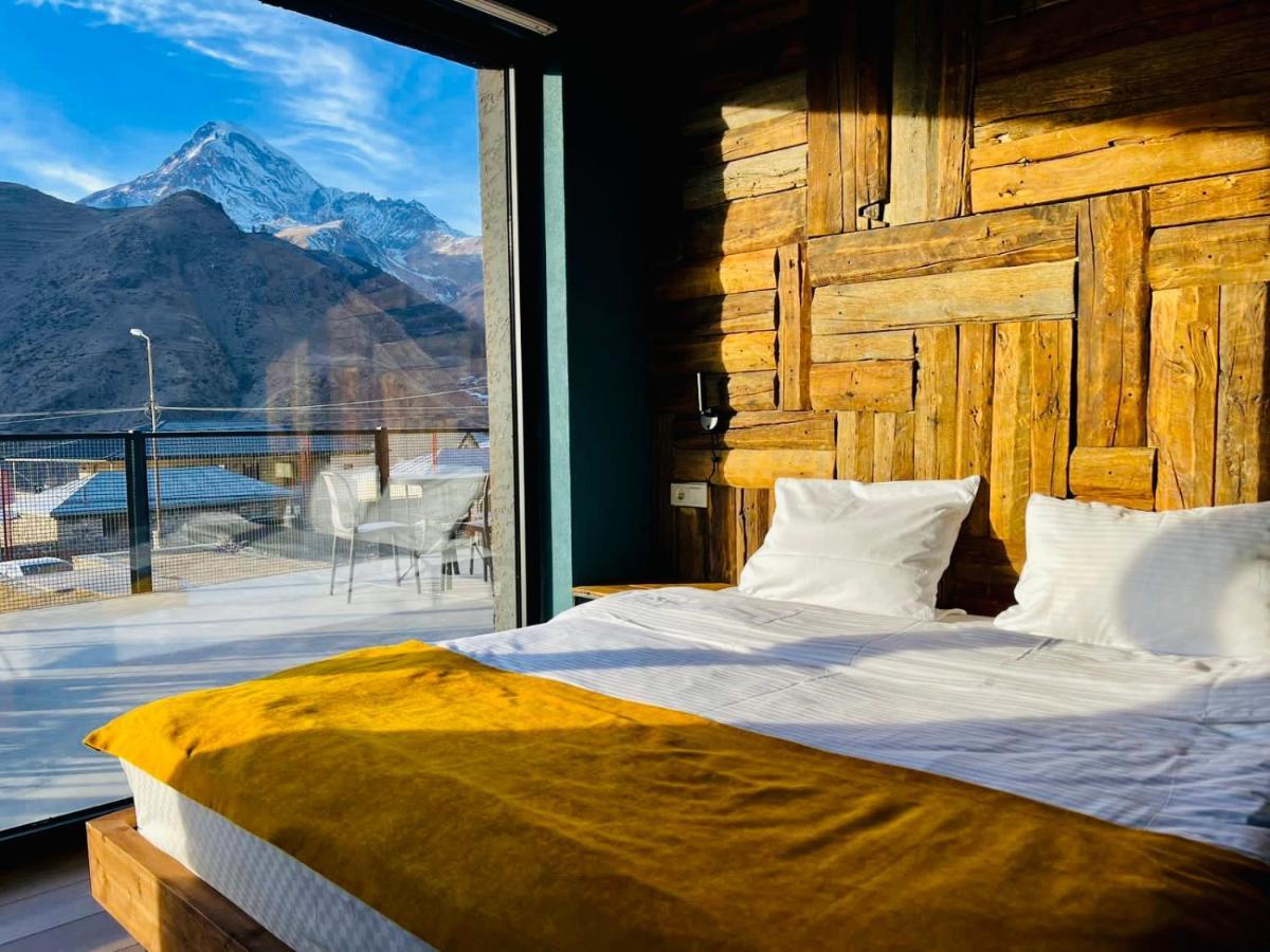 Hotel Misty Mountain Kazbegi Exteriör bild