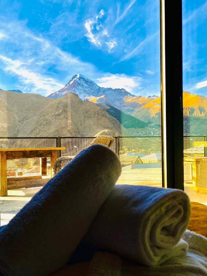 Hotel Misty Mountain Kazbegi Exteriör bild