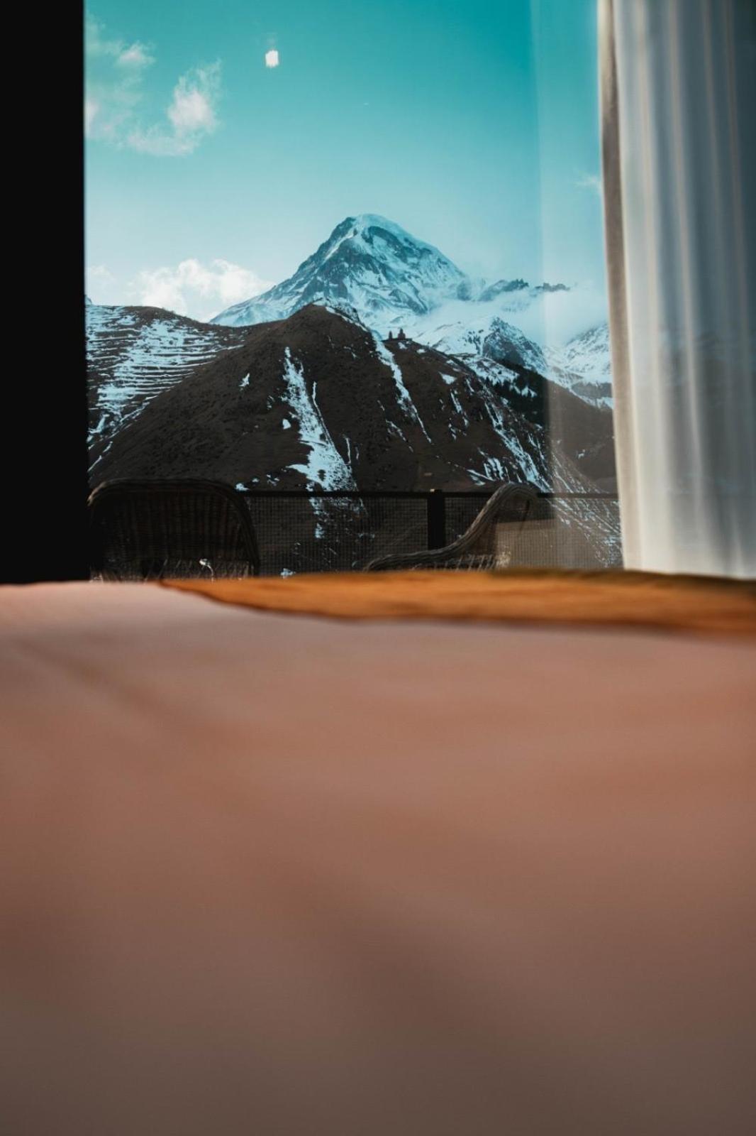 Hotel Misty Mountain Kazbegi Exteriör bild